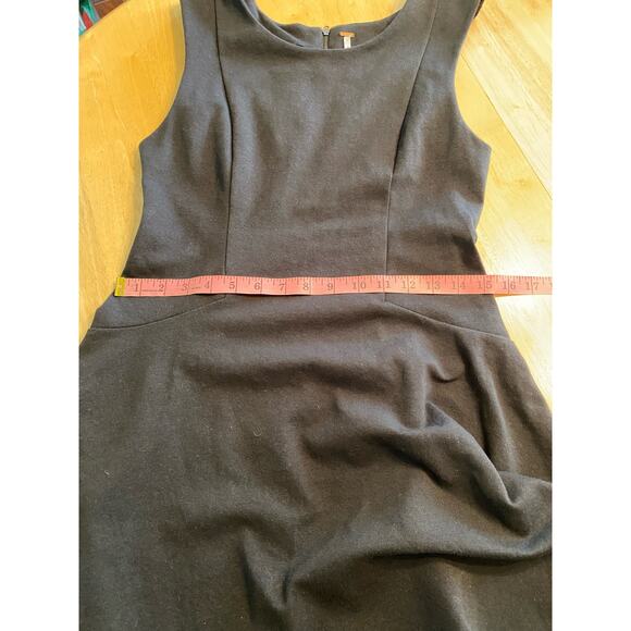 Free People Black Fit and Flare Sleeveless Mini Dress Size Medium - Picture 4 of 9